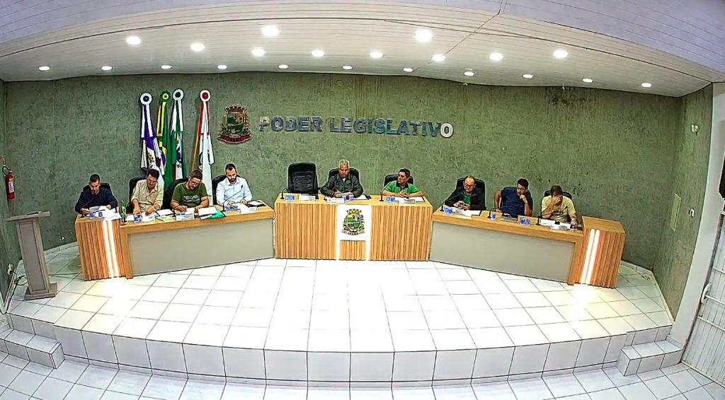 Sessão ordinária da Câmara de Ibema tem votações sobre educação e organização do Legislativo